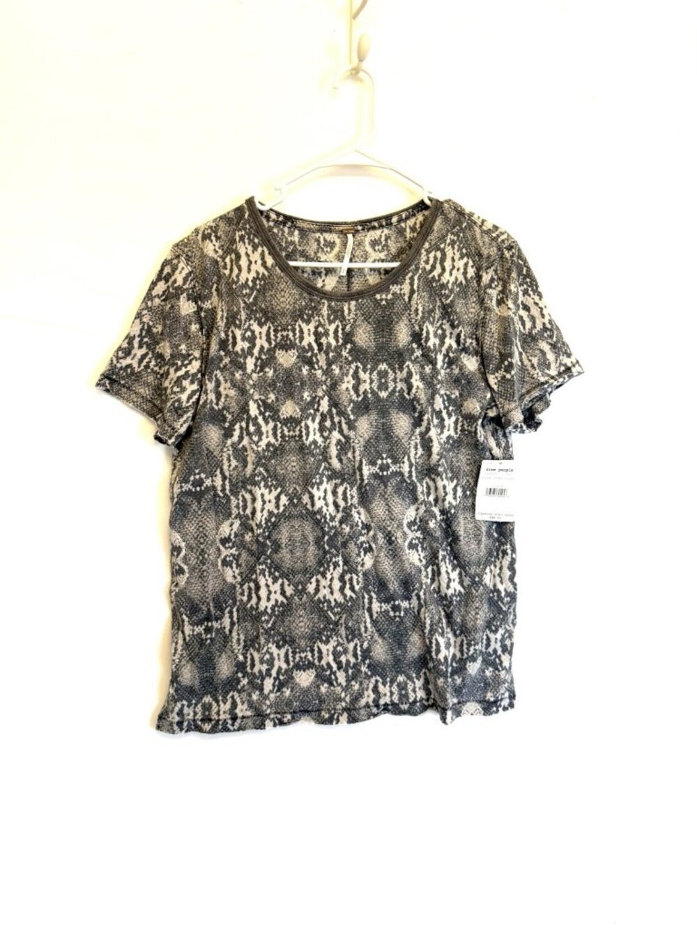 Free People Women’s Short Sleeve Animal Print T Shirt Size Small